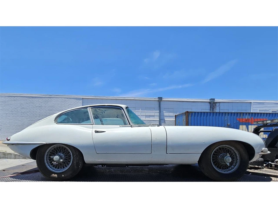 1967 Jaguar E-Type Series 1 - Image 2 of 31