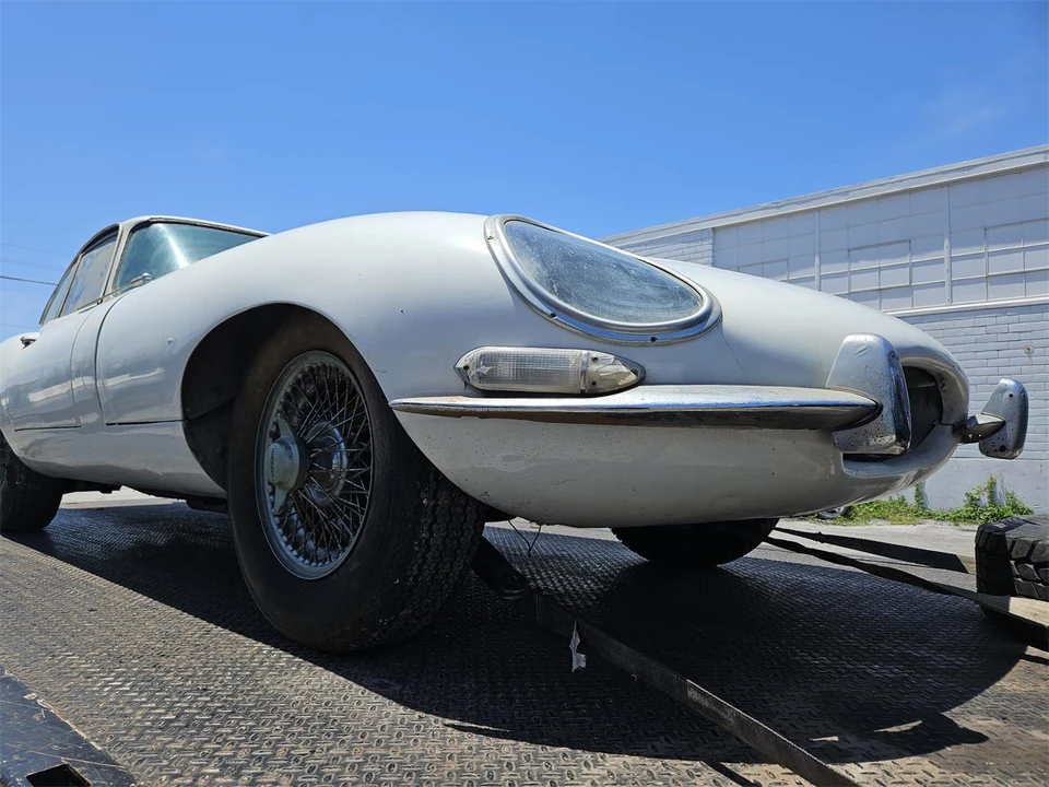 1967 Jaguar E-Type Series 1 - Image 13 of 31