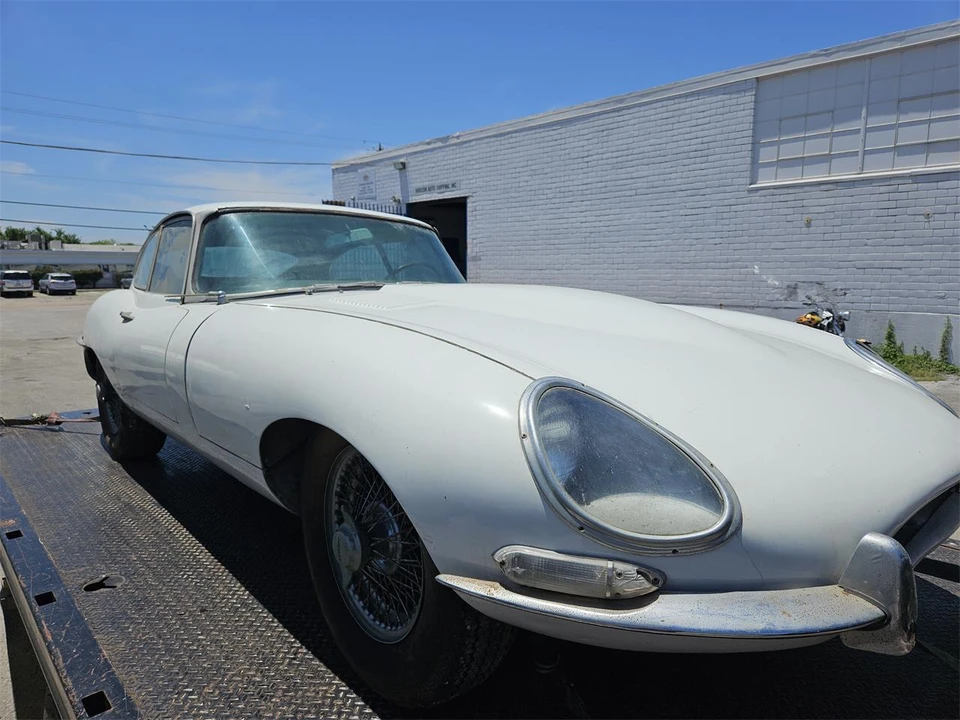 1967 Jaguar E-Type Series 1 - Image 12 of 31