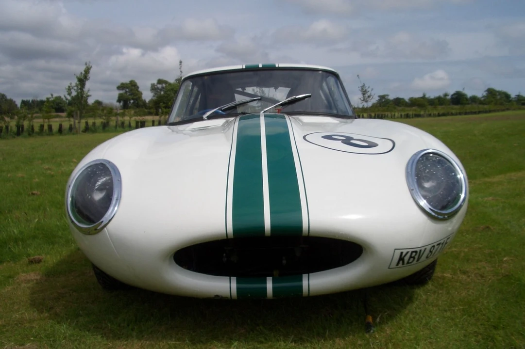 1967 Jaguar E-Type Series 1 - Image 8 of 9