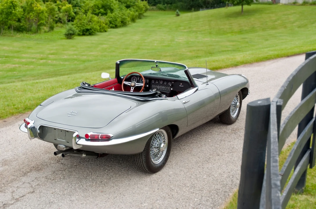 1967 Jaguar E-Type Series 1 - Image 2 of 8