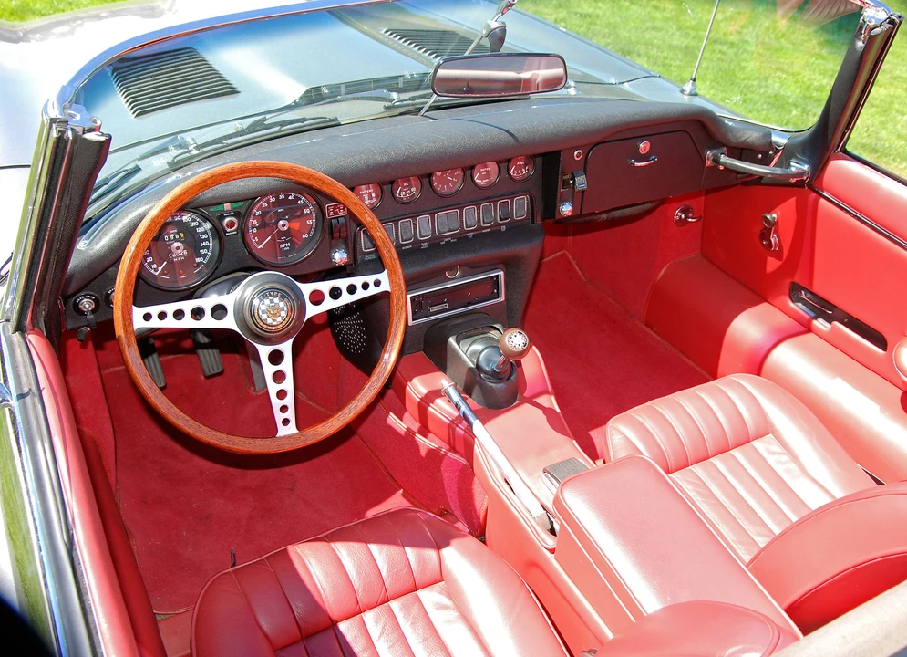 1967 Jaguar E-Type Series 1 - Image 2 of 2