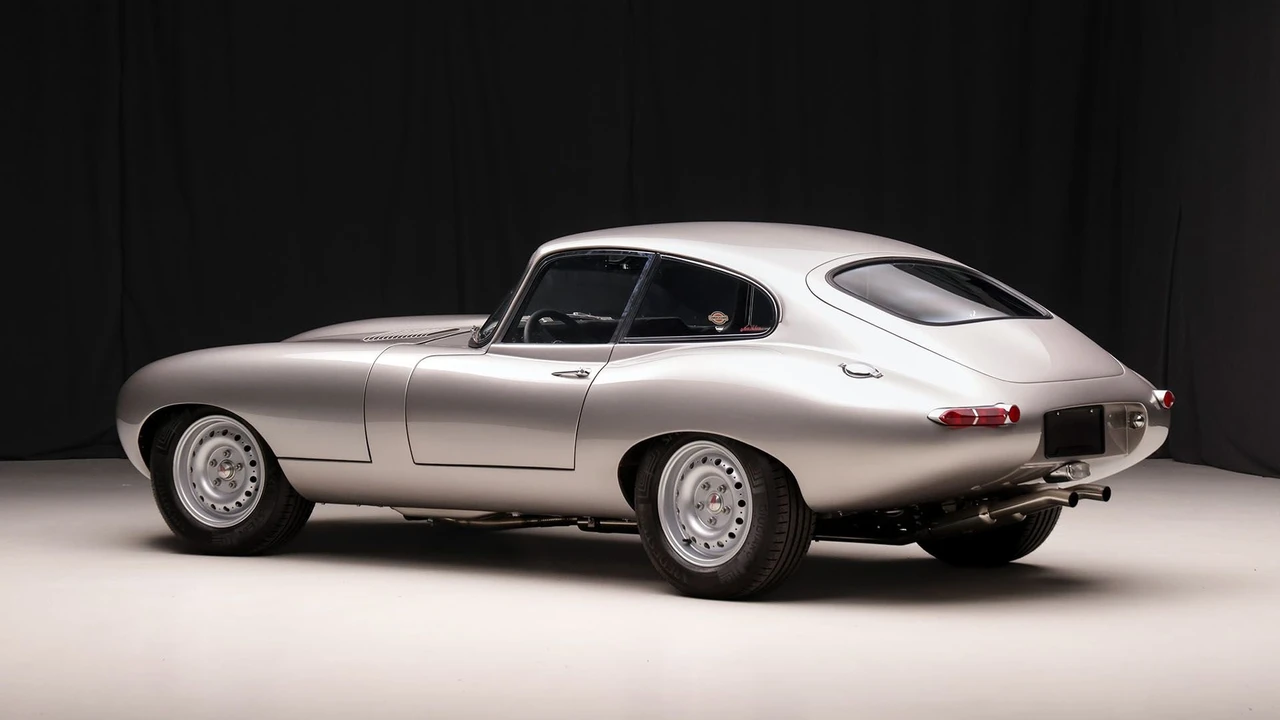 1967 Jaguar E-Type Series 1 - Image 12 of 31
