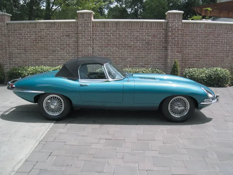 1967 Jaguar E-Type Series 1 - Image 2 of 2