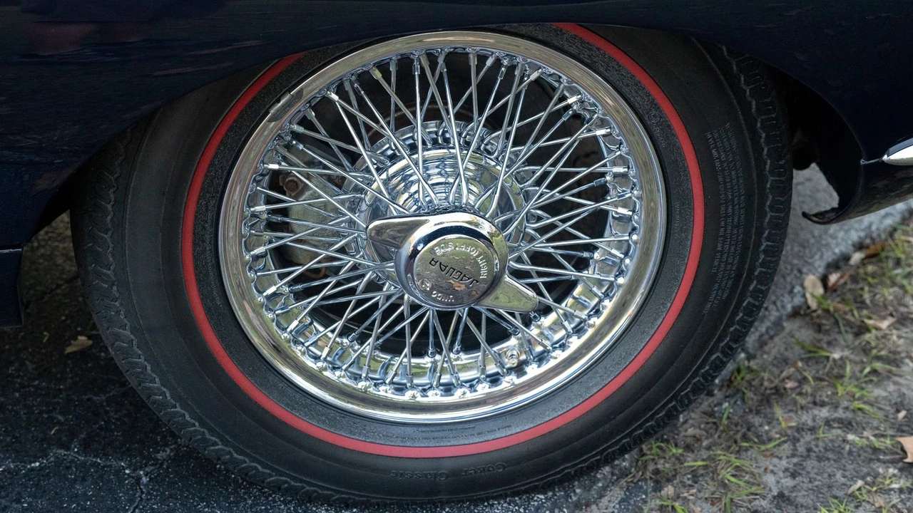 1967 Jaguar E-Type Series 1 - Image 30 of 31
