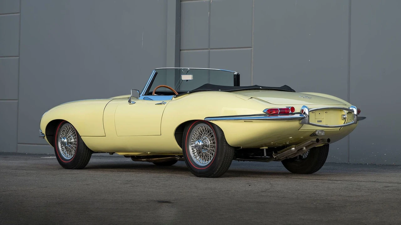 1967 Jaguar E-Type Series 1 - Image 2 of 31