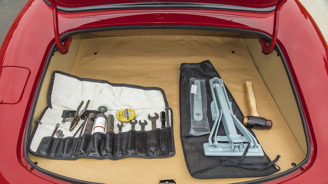1967 Jaguar E-Type Series 1 - Image 27 of 31