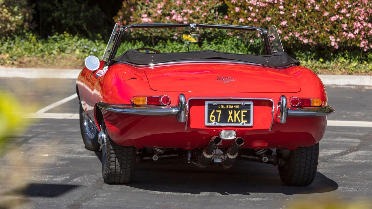 1967 Jaguar E-Type Series 1 - Image 2 of 31
