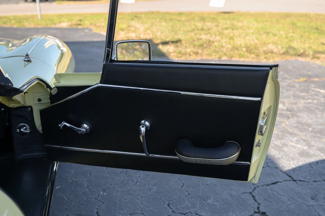 1967 Jaguar E-Type Series 1 - Image 14 of 31