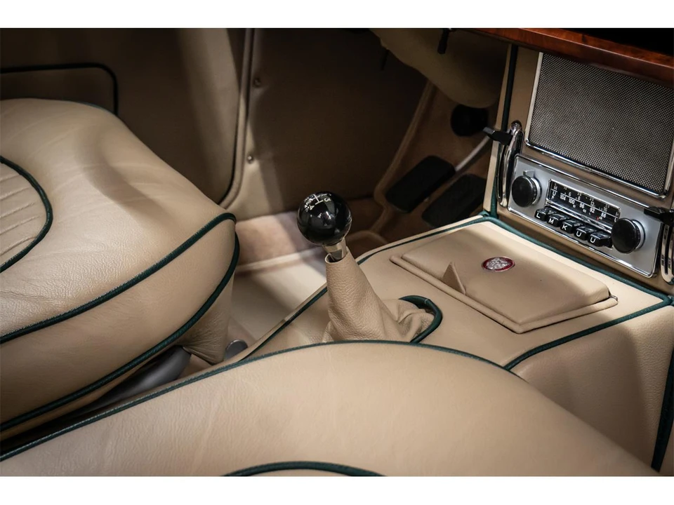 1967 Jaguar Mark II - Image 19 of 31