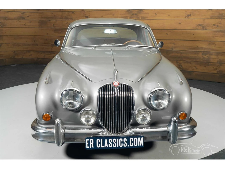 1967 Jaguar Mark II - Image 5 of 18
