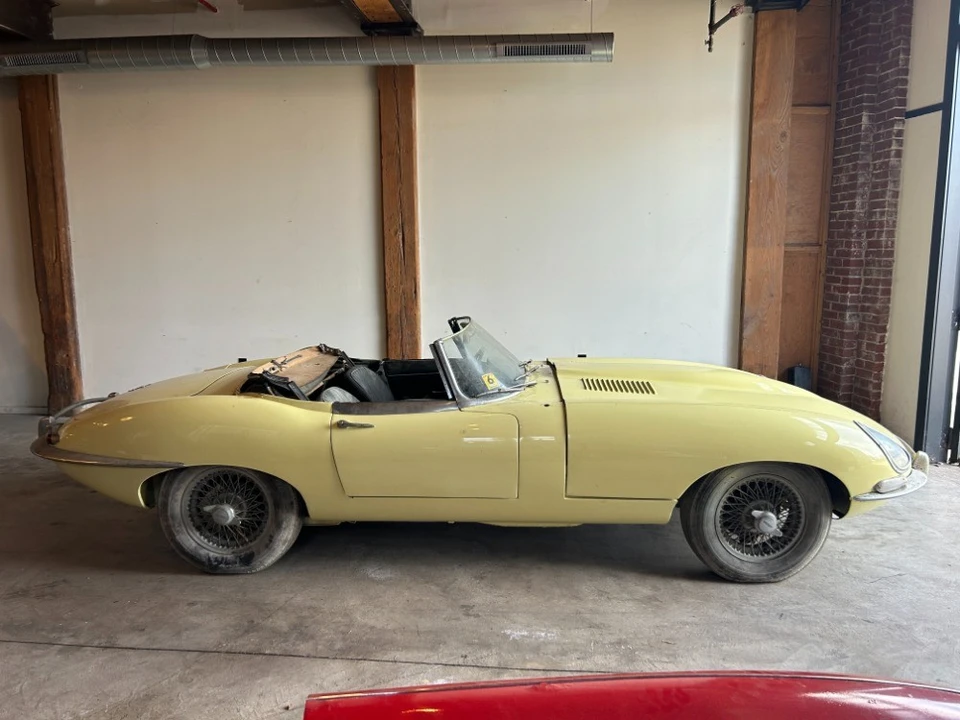 1967 Jaguar E-Type Series 1 - Image 2 of 5