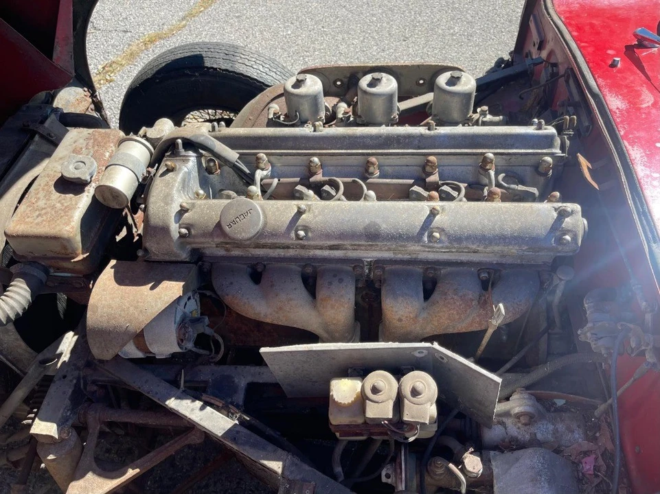1967 Jaguar E-Type Series 1 - Image 6 of 6