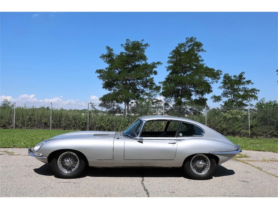 1967 Jaguar E-Type Series 1 - Image 4 of 9