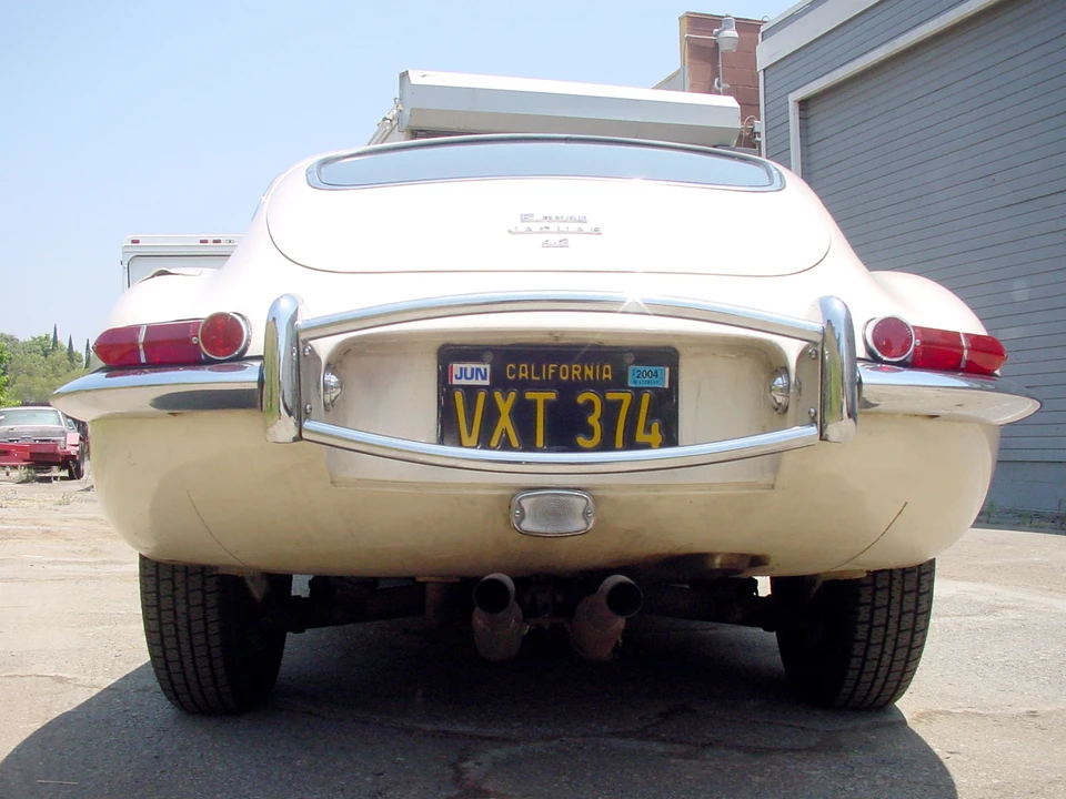 1967 Jaguar E-Type Series 1 - Image 3 of 4