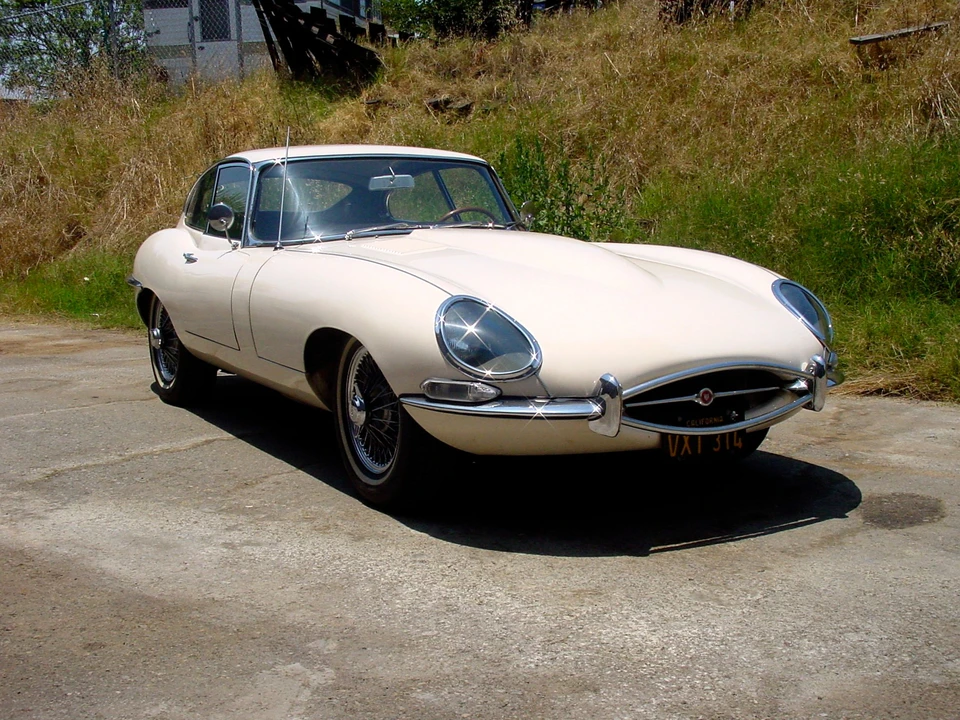 1967 Jaguar E-Type Series 1 - Image 2 of 4