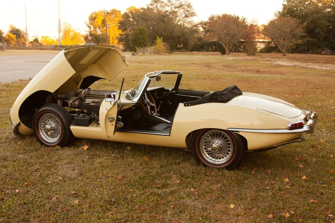 1967 Jaguar E-Type Series 1 - Image 3 of 19