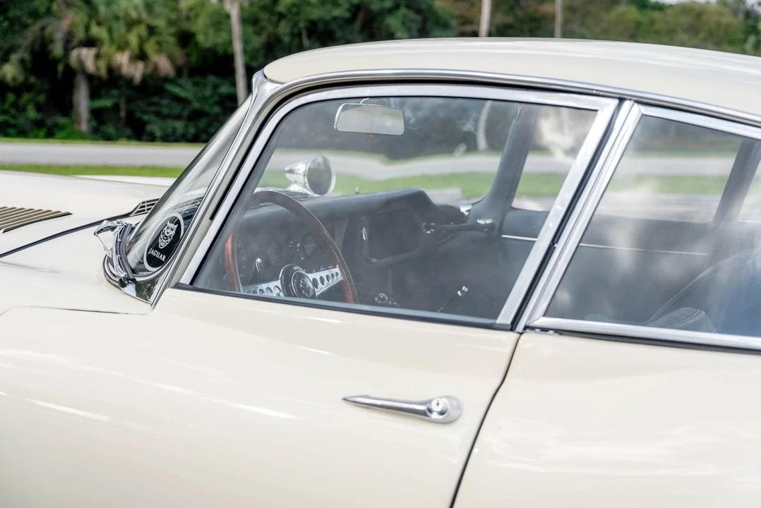 1967 Jaguar E-Type Series 1 - Image 16 of 31