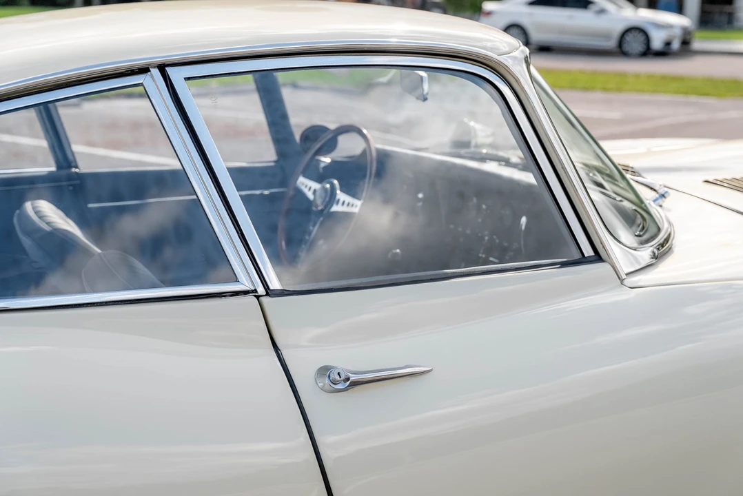 1967 Jaguar E-Type Series 1 - Image 25 of 31