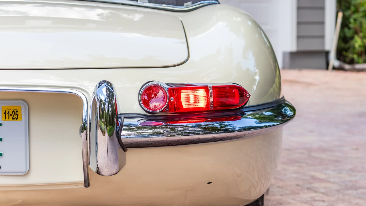 1967 Jaguar E-Type Series 1 - Image 24 of 31