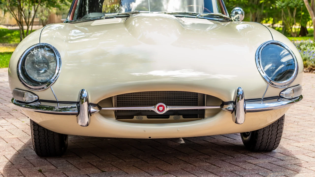 1967 Jaguar E-Type Series 1 - Image 18 of 31