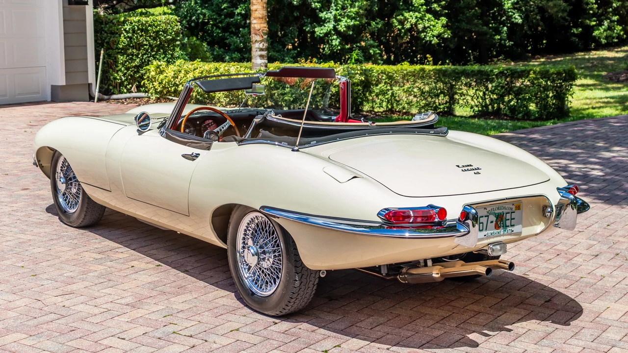 1967 Jaguar E-Type Series 1 - Image 15 of 31
