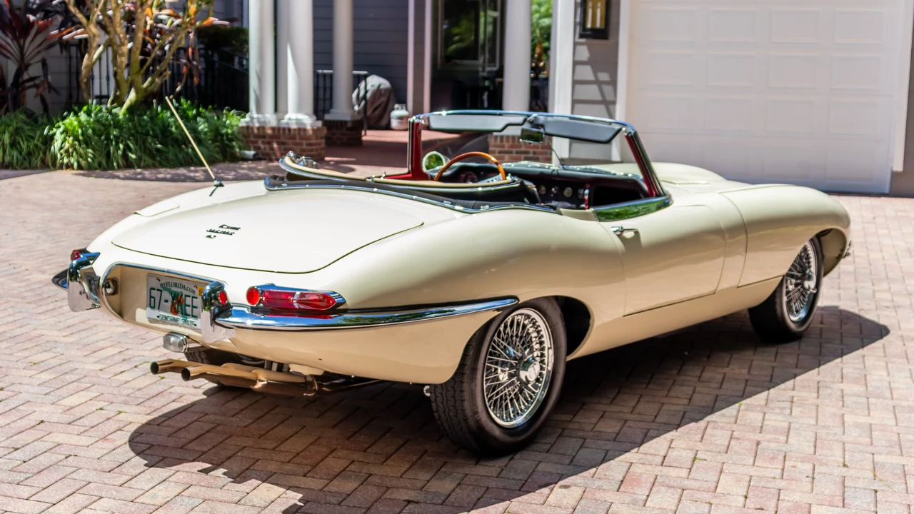 1967 Jaguar E-Type Series 1 - Image 13 of 31