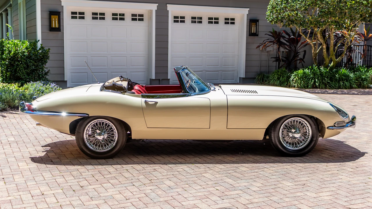 1967 Jaguar E-Type Series 1 - Image 12 of 31