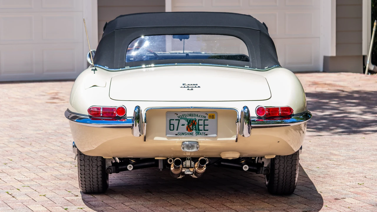 1967 Jaguar E-Type Series 1 - Image 6 of 31