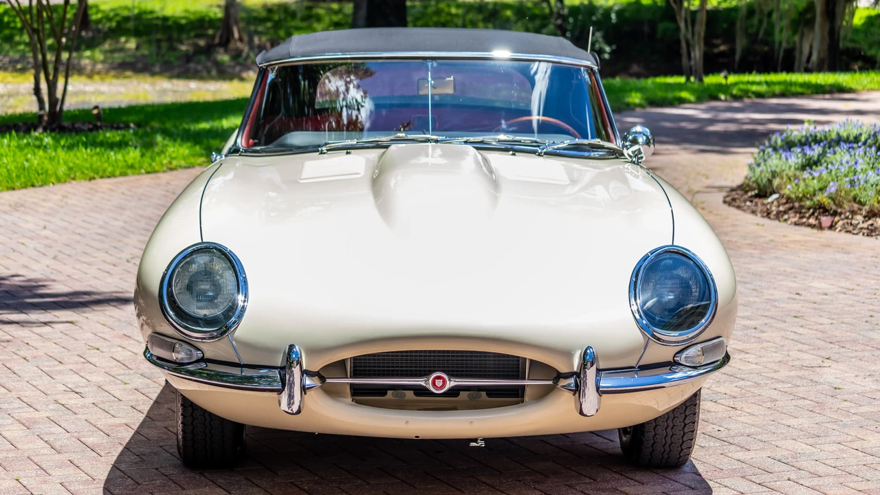 1967 Jaguar E-Type Series 1 - Image 2 of 31