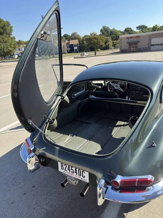 1967 Jaguar E-Type Series 1 2+2 - Image 6 of 12