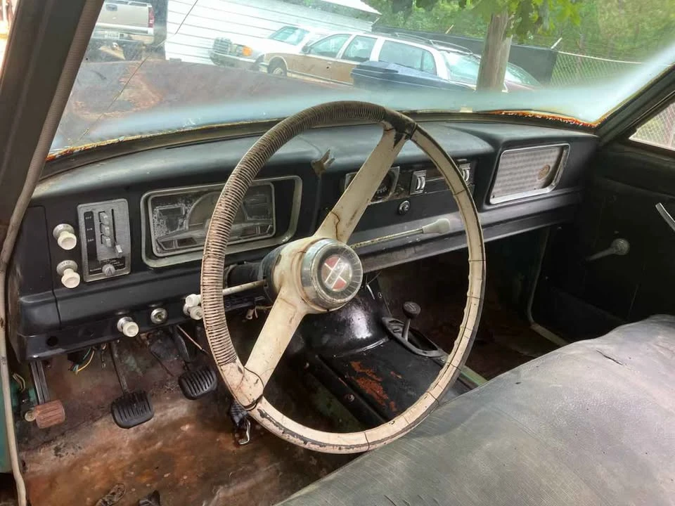1967 Jeep SJ Gladiator - Image 10 of 12