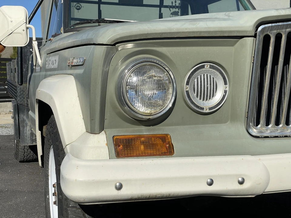 1967 Jeep SJ Gladiator - Image 17 of 31