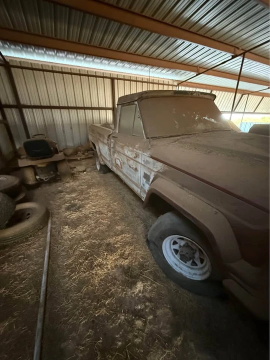 1967 Jeep SJ Gladiator - Image 6 of 6