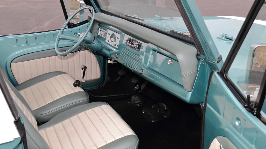 1967 Jeep Jeepster Commando - Image 5 of 12