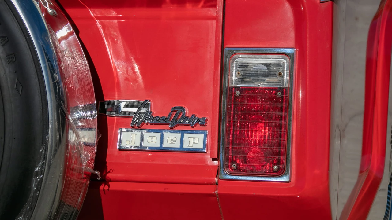 1967 Jeep Jeepster Commando - Image 10 of 18