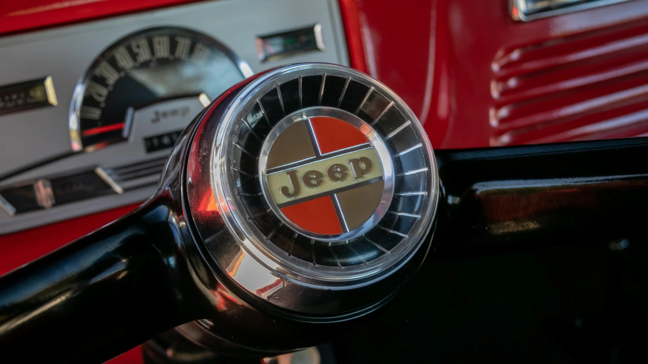 1967 Jeep Jeepster Commando - Image 11 of 18