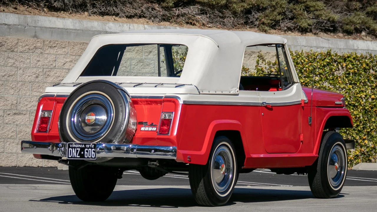 1967 Jeep Jeepster Commando - Image 13 of 18