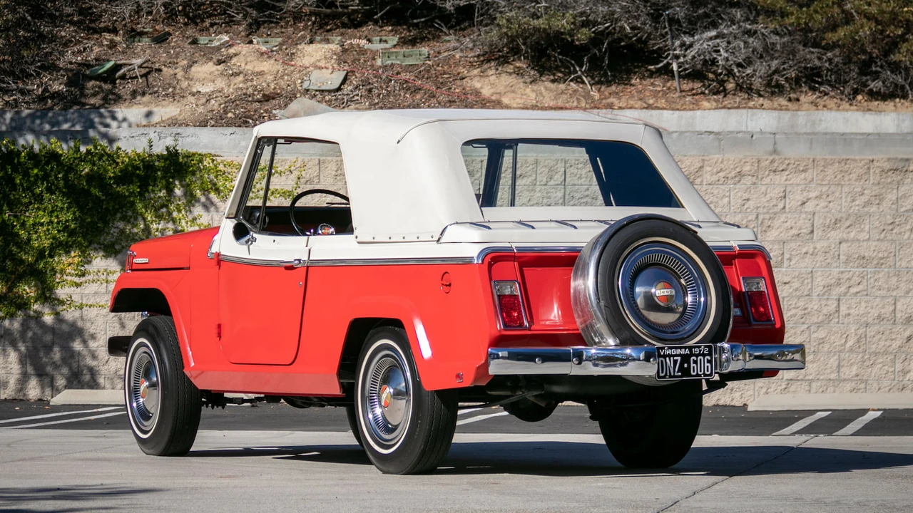 1967 Jeep Jeepster Commando - Image 3 of 18