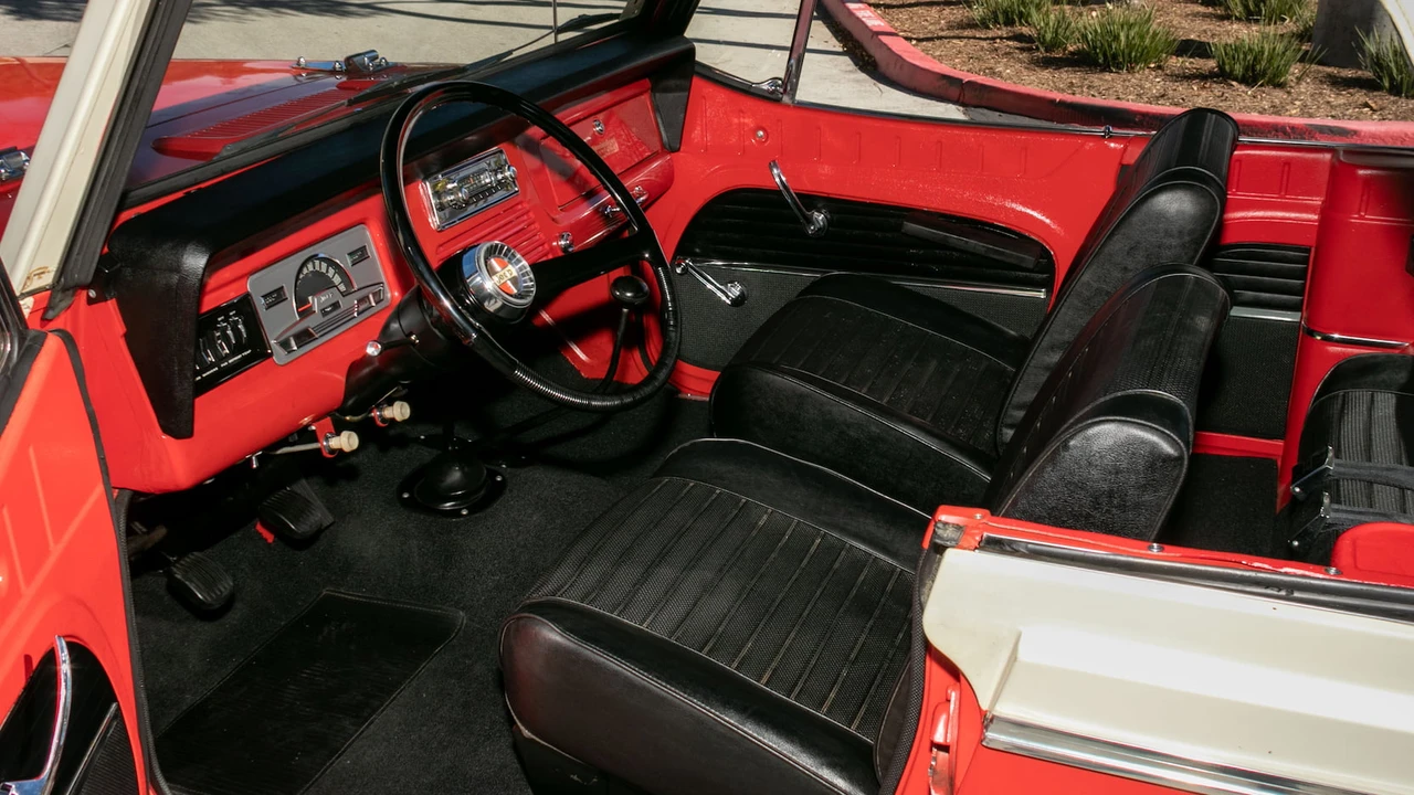 1967 Jeep Jeepster Commando - Image 4 of 18
