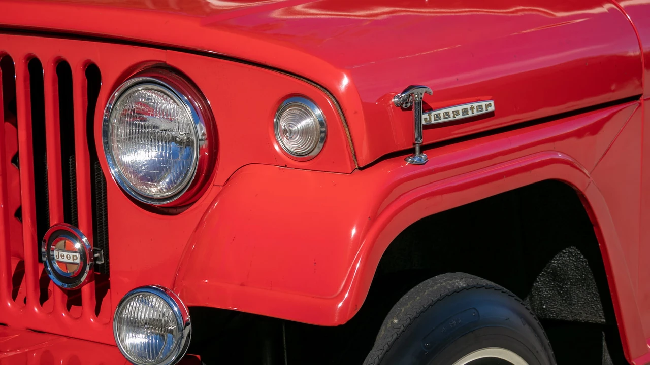 1967 Jeep Jeepster Commando - Image 9 of 18