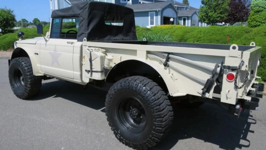 1967 Jeep SJ Gladiator - Image 3 of 12
