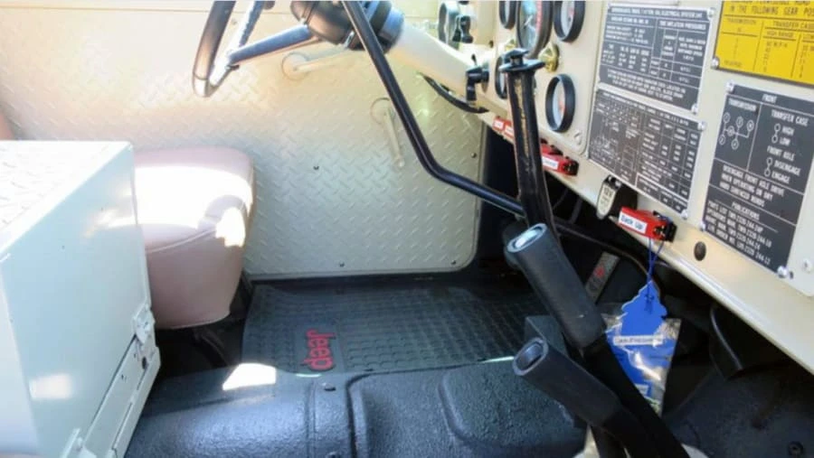 1967 Jeep SJ Gladiator - Image 6 of 12