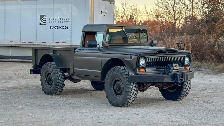 1967 Jeep SJ Gladiator - Image 6 of 31