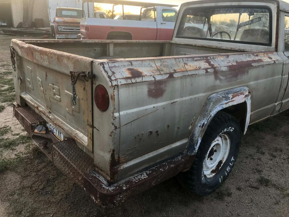 1967 Jeep SJ Gladiator - Image 9 of 12