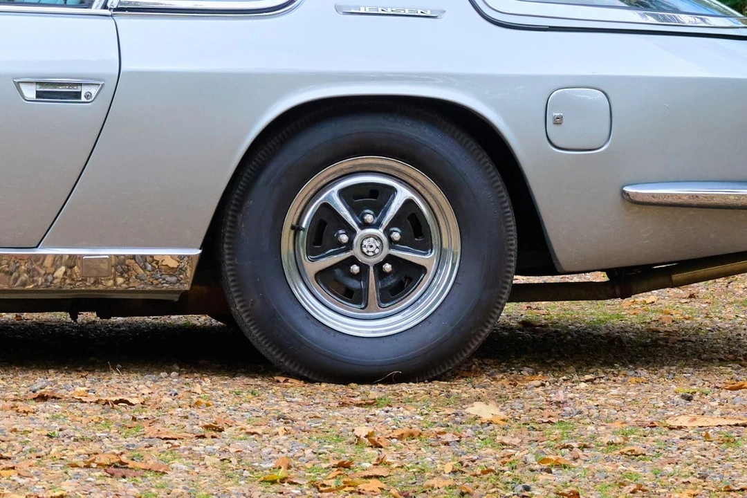 1967 Jensen Interceptor - Image 15 of 30