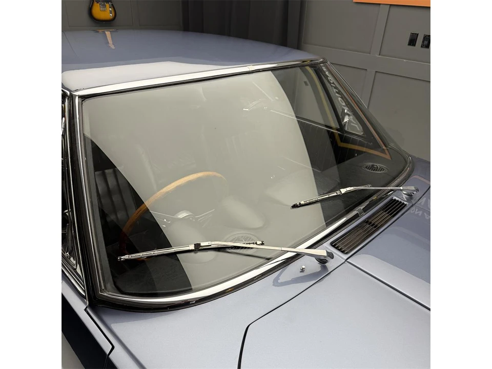 1967 Jensen Interceptor - Image 11 of 31