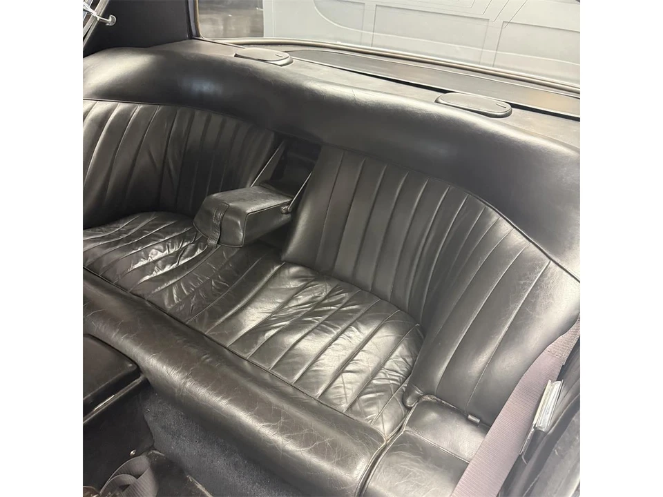 1967 Jensen Interceptor - Image 19 of 31