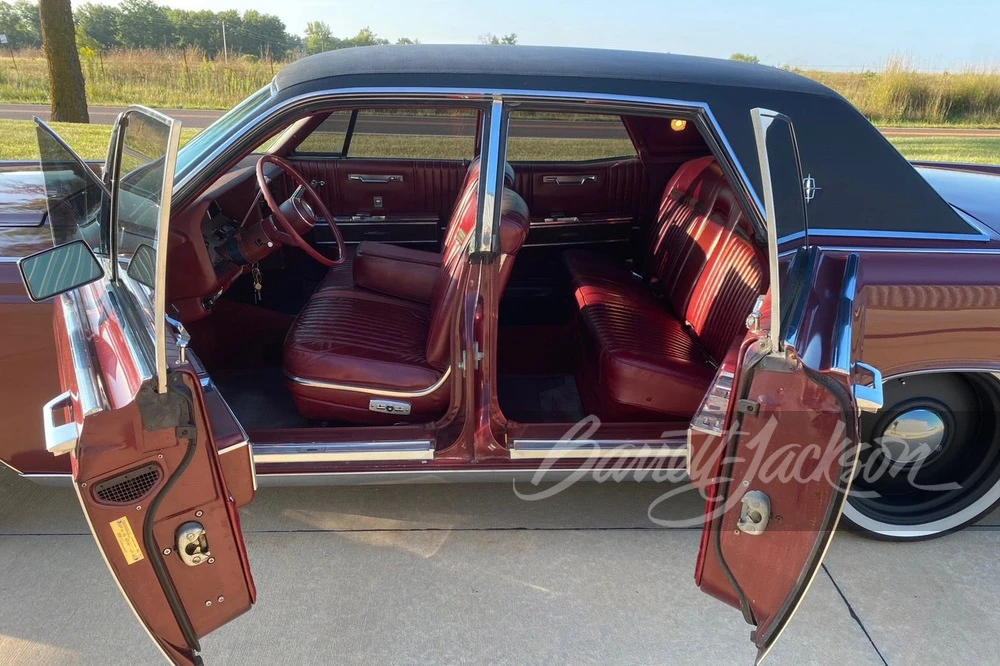 1967 Lincoln Continental 4th Gen - Image 13 of 16