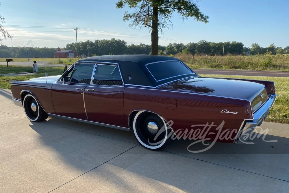 1967 Lincoln Continental 4th Gen - Image 15 of 16